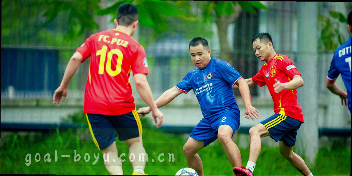 体育场灯光与数据线框组成的抽象头图